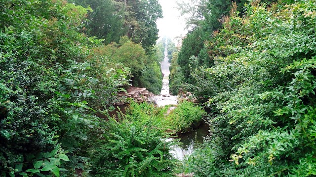 Wasserfall Viktoriapark
