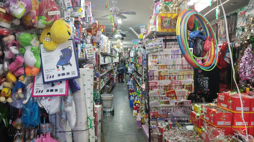 Shun Hua 99¢ & Up Gift INC. - Thumbnail