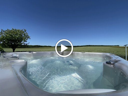 Photo de La Maison de la Pose Distributeur de la marque JACUZZI® à Perrigny (39570)