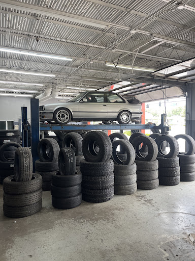 Mike's discount tires - Thumbnail