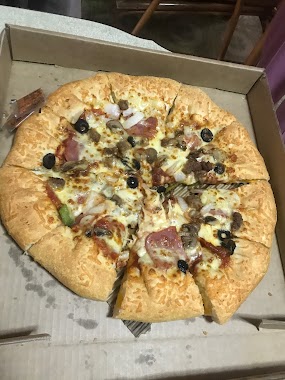 PIZZA HUT必勝客-信義外送店, Author: Shiahin Tu