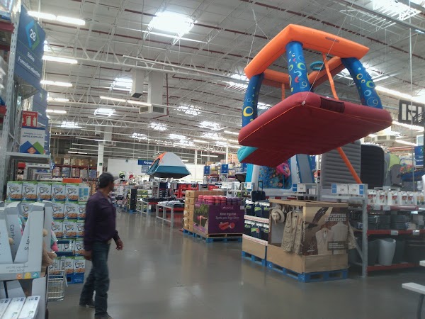 Sam's Club Hidalgo del Parral, Av. Tecnológico s/n, Guayin, Y Inn, 33855 Hidalgo  del Parral, Chih., México