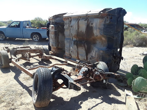 Junky Joe Duran's Antique Auto Salvage Yard - Thumbnail