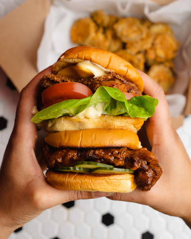 Chikin Wynwood by null