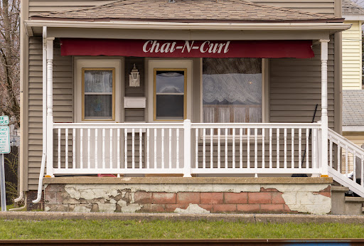 Chat 'N Curl - Thumbnail