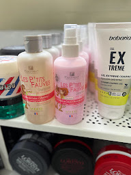 Photo n°29 de Julien Maldinez Coiffeur Hommes Et Enfants à Menton (Salon de coiffure)