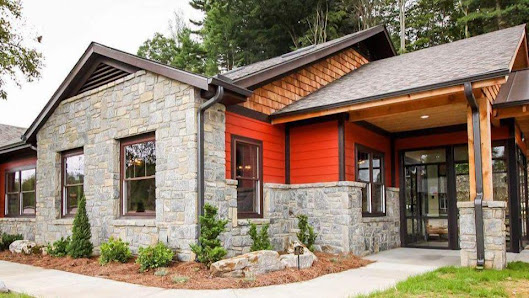 Junaluska Animal Hospital 3248 Asheville Rd, Waynesville, NC 28786