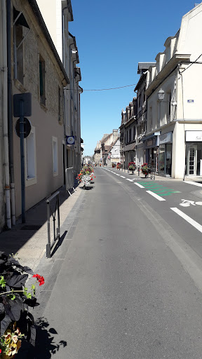 Belle À Tout Prix - Thumbnail