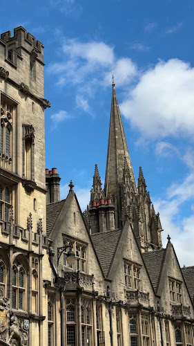 Comments and reviews of University of the Arts London