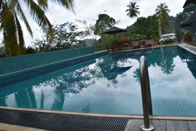 Photos of Earl's Regent Hotel