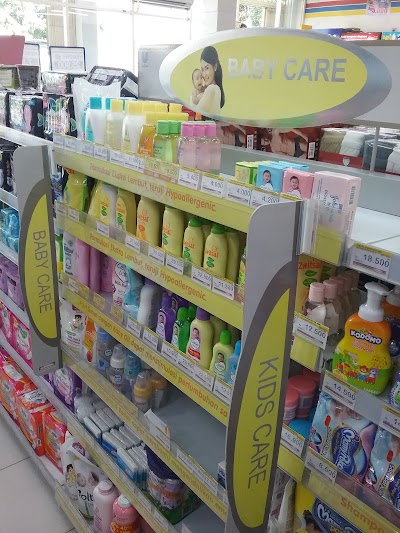 Photos of Indomaret Dukuhsari
