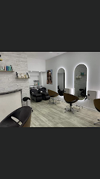 Photo n°1 de Instant coiffure à Saint-Laurent-du-Var (Salon de coiffure)