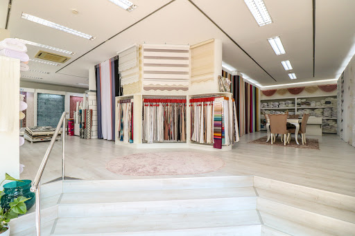 Kaan Home Collection - Gardinen & Teppiche - Wiesbaden - Thumbnail