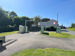 Photo n°1 de Station de Lavage OKI à La Caillère-Saint-Hilaire (Station de lavage automobile)
