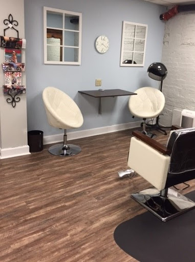Royal T Hair Lounge - Thumbnail