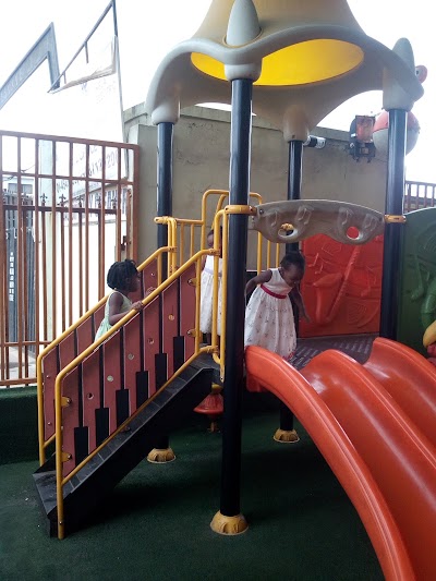 Photos of Aderonke Shopping Complex