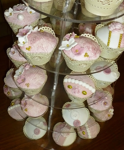 Ria's Cakes - Thumbnail