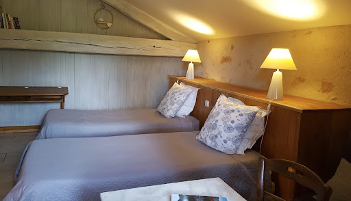 Photo de Chambres d’hôtes Clos de l'Arthonnet : petit-déjeuner et wifi gratuit, parking sécurisé, cuisine d'été à Flavignac (87230)