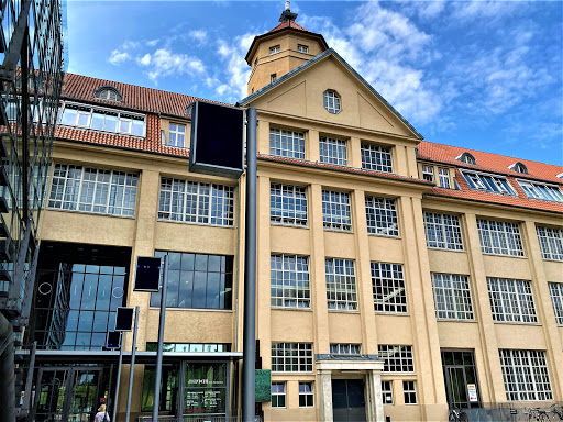 Staatliche Hochschule für Gestaltung Karlsruhe (HfG) - Thumbnail