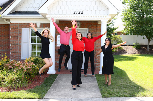 Adriana Reyes Realty - Thumbnail