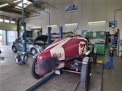 KFZ Meisterbetrieb Borkens KFZ Recycling und -Verwertung GmbH - Thumbnail