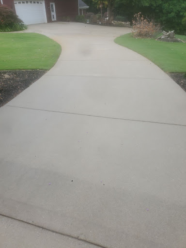 Dillenger Pressure Washing - Thumbnail