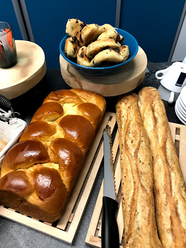 Opinii despre L'HOSTELLERIE DE SEVREMONT în Cholet - Hôtel