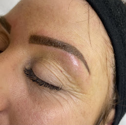 Photo n°16 de Stéphanie Lemarchand - Dermopigmentation et Correction esthétique à Bordeaux à Bordeaux (Centre de bien-être)