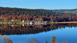 Photo n°9 de Les Gites du lac à Montperreux (Lodge)