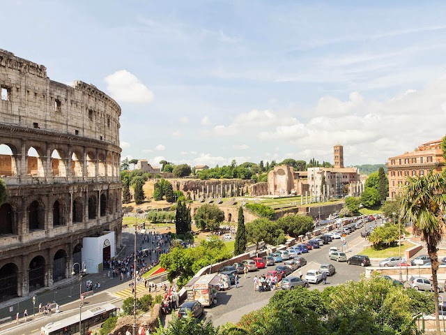 Colosseo Panoramic Rooms - b&b panoramico in centro storico, vicino Fori Imperiali