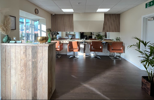 Luna Wholebeing Hair, Yoga & Wellbeing