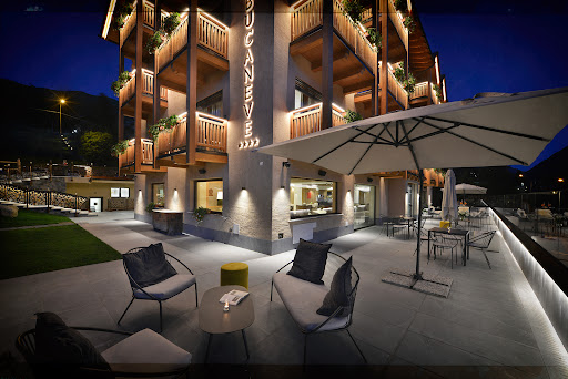 Hotel Bucaneve
