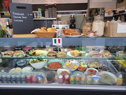 Paola's Cafe - Visual