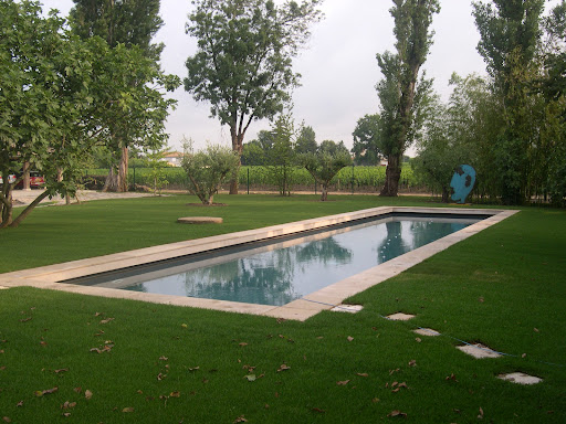 Photo de Projet d'eau -constructeur de piscine libourne-rénovation liner-gironde-entretien piscine-spas-maytronics -ofyr