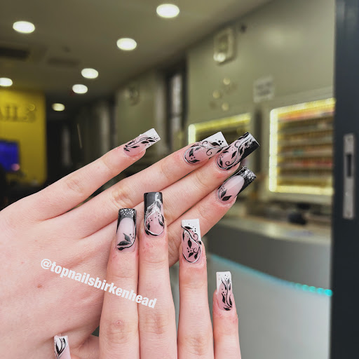 Top Nails American Style