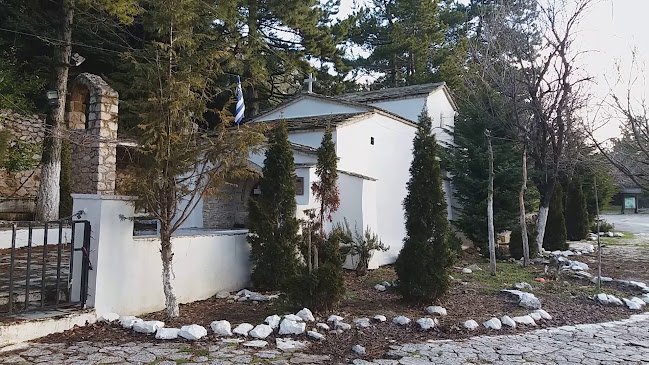 Αξιολογήσεις για το Ιερός Ναός Αγίας Τριάδος του Νερού Πάρνηθος στην Αχαρνές - Εκκλησία