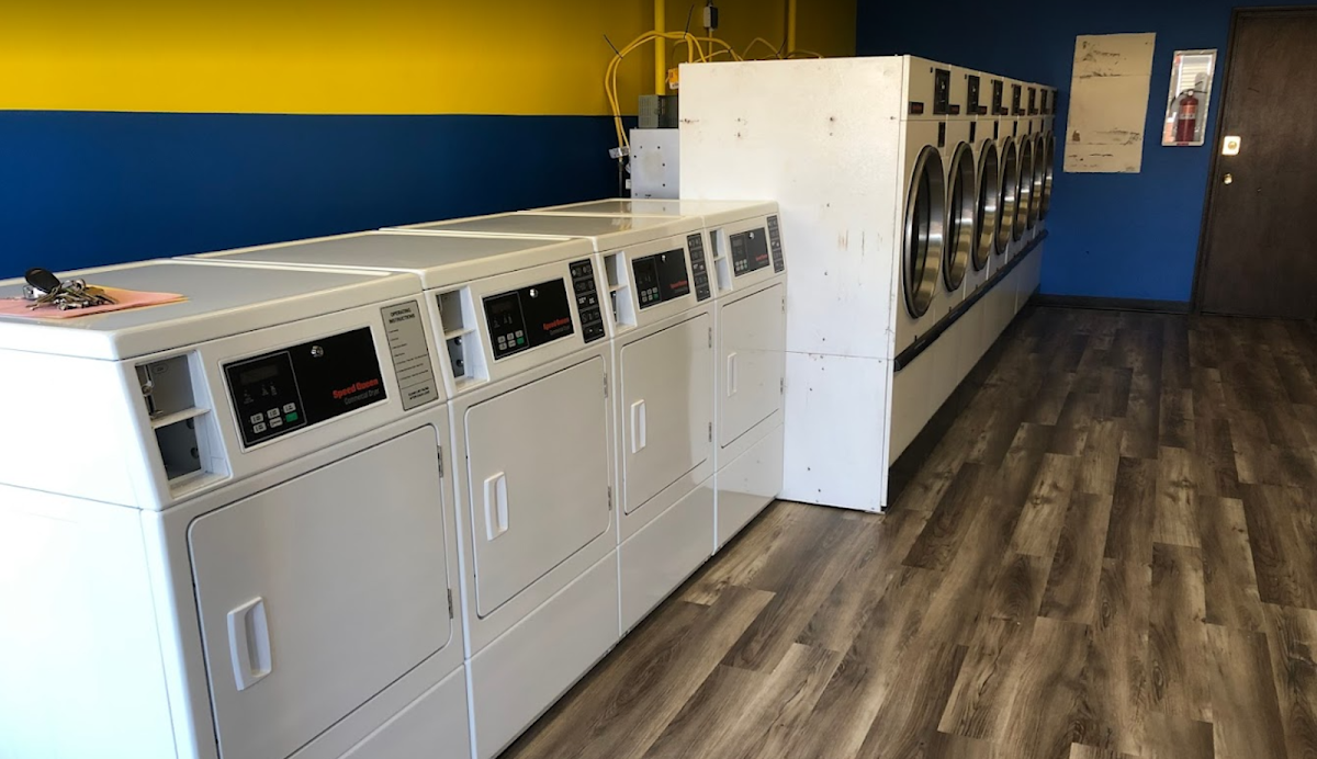 W Pearl Street Laundry laundromat interior in Nashua, NH