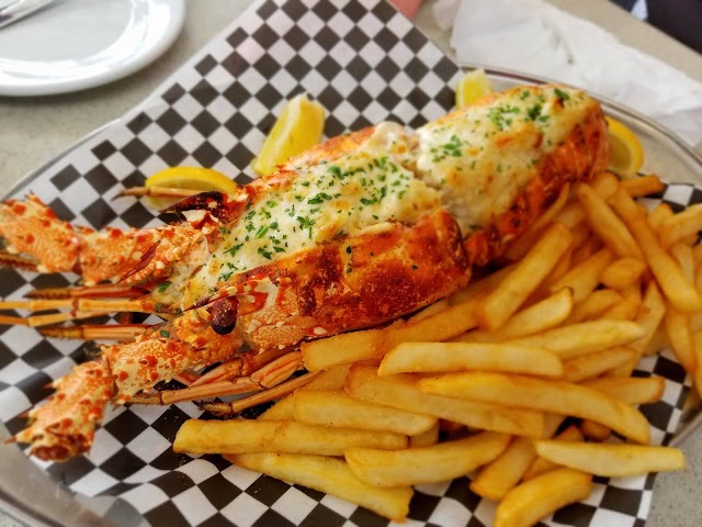 Tradewinds Bar and Grill