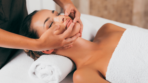 Kobido Facemodeling Massage - Thumbnail