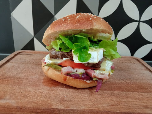 Photo 7 - Burger truck by Bistro Régent Auch