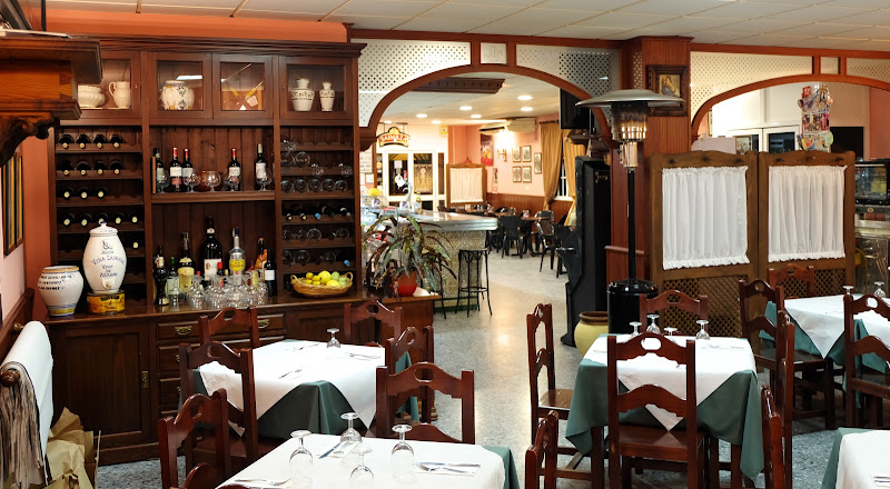 Bar Polígono, Olivares