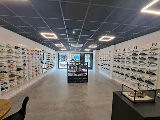 DAX Shoes & More - Thumbnail