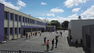 Photo n°2 de Ecole élémentaire publique Jacques Prévert à Lesneven (École publique)