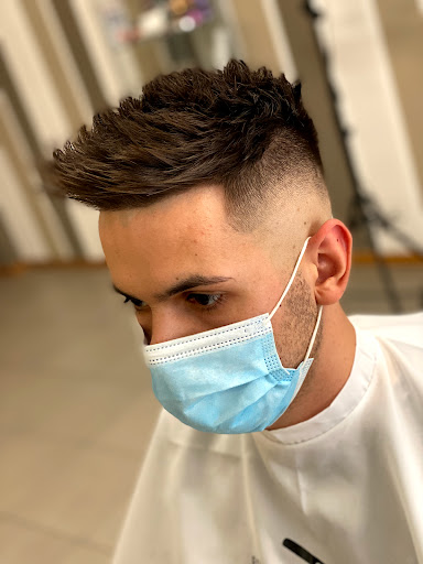 GIO BARBER - Visual