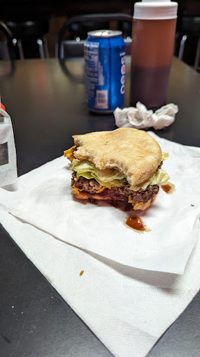 Lowe' Ded Bar & Grill - Thumbnail