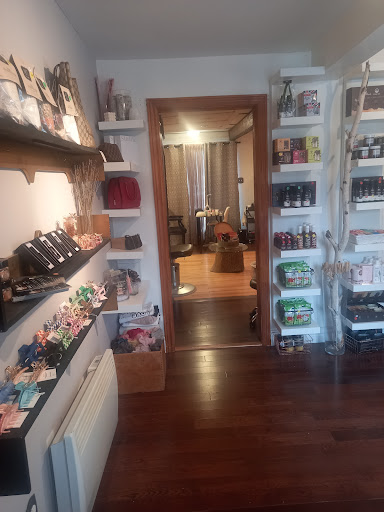 RADIANT Salon-Boutique - Thumbnail