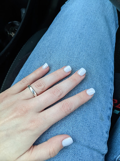 F M Nails - Visual
