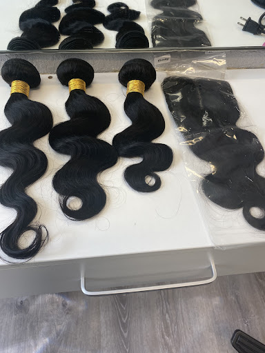 Ellen's Locs, Frizz-American Hair Braiding - Thumbnail