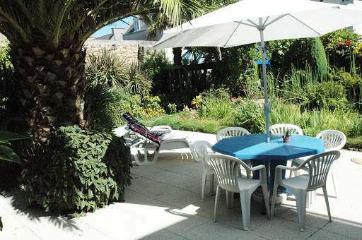 Photo de Résidence Kersaliou Ty Prat piscine vue mer à Roscoff (29680)