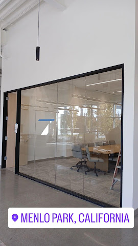 Maximo Glass by null